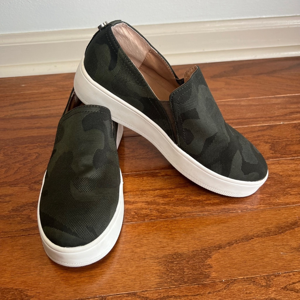 Steve Madden Women’s Zayna Slip On Camo Size 7.5 M - Picture 9 of 13